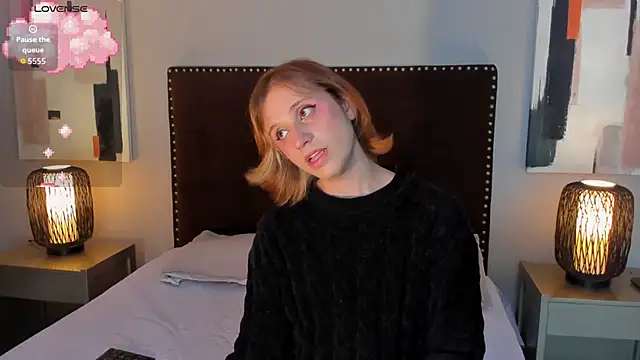 seraphine star online show from April 1, 10:29 pm