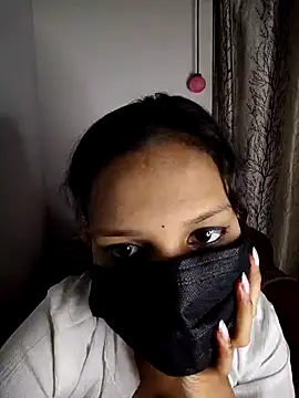 Pinkki-Age18 online show from January 14, 4:45 pm