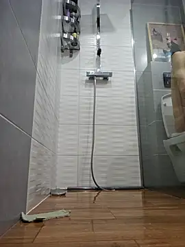 analifyy online show from December 22, 8:11 am