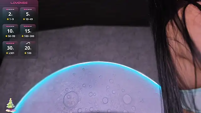 ReinaChloe online show from November 17, 4:13 pm