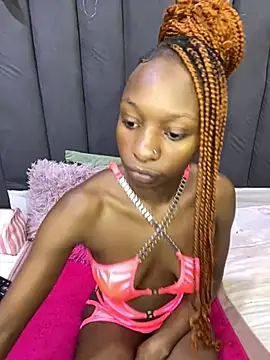 Snapshot of LonelyQueenxx25 chatting on June 30, 9:16 pm LonelyQueenxx25 online show from June 30, 9:16 pm