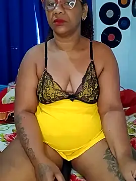 Snapshot of analgetica chatting on June 20, 11:46 am analgetica online show from June 20, 11:46 am