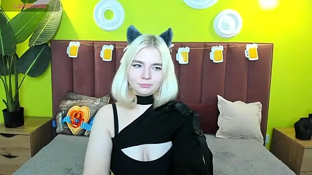 RuthBryant online show from September 29, 1:11 am