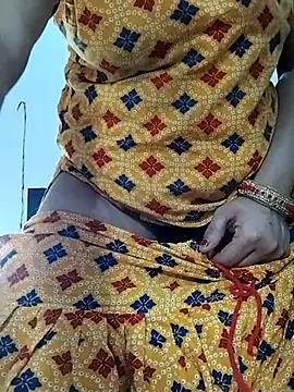 Snapshot of rani8008 chatting on March 24, 2:05 am rani8008 online show from March 24, 2:05 am