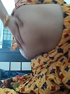 Snapshot of rani8008 chatting on March 31, 2:13 am rani8008 online show from March 31, 2:13 am