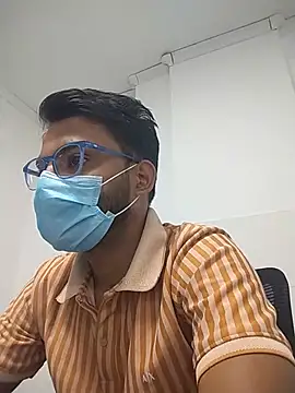 themasklover online show from May 26, 8:43 am