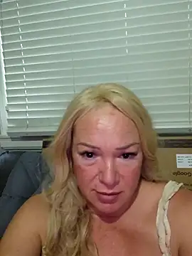 Snapshot of Sugarloveless chatting on September 28, 12:16 am Sugarloveless online show from September 28, 12:16 am