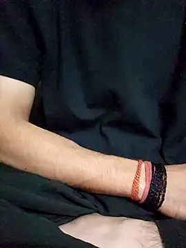 coupleyug online show from December 18, 9:48 am