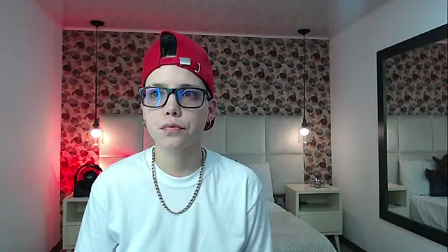 SpencerMontgomery online show from September 8, 7:46 pm