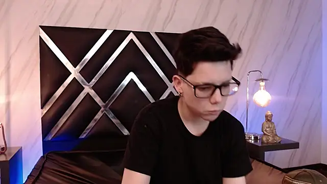 SpencerMontgomery online show from December 16, 12:04 am