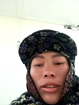 CoMay003 online show from November 26, 6:14 am