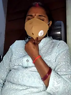 SHABNAM G online show from December 15, 9:46 am