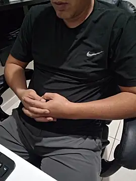 Snapshot of Carloskasado chatting on October 22, 11:37 pm Carloskasado online show from October 22, 11:37 pm