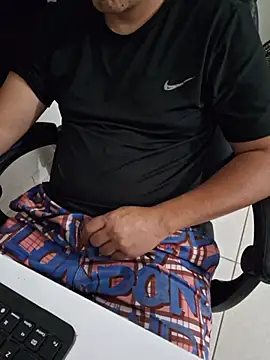 Snapshot of Carloskasado chatting on November 4, 4:50 pm Carloskasado online show from November 4, 4:50 pm