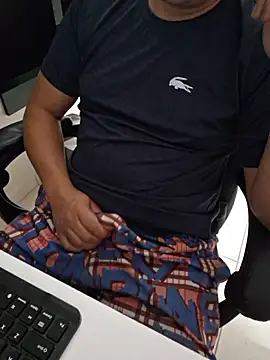 Snapshot of Carloskasado chatting on November 5, 11:21 am Carloskasado online show from November 5, 11:21 am