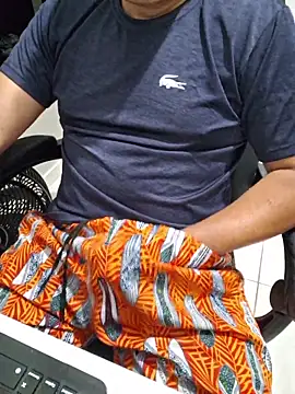 Snapshot of Carloskasado chatting on November 10, 9:03 pm Carloskasado online show from November 10, 9:03 pm