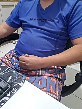 Snapshot of Carloskasado chatting on March 11, 4:07 am Carloskasado online show from March 11, 4:07 am