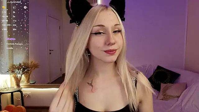 Snapshot of CatEyePro chatting on November 29, 2:14 am CatEyePro online show from November 29, 2:14 am