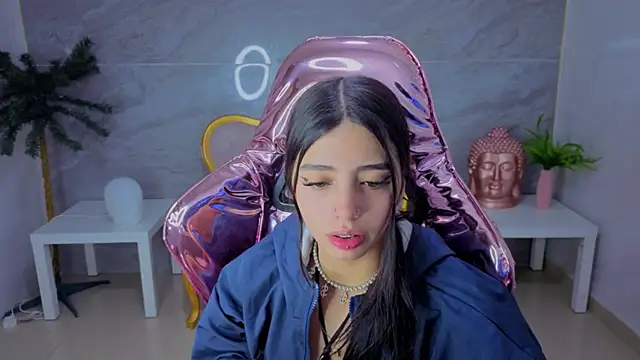 Snapshot of alehp_rose_s chatting on April 26, 12:47 pm alehp rose s online show from April 26, 12:47 pm