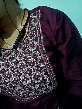 Snapshot of Anjali-bhabhi chatting on February 18, 8:32 am Anjali-bhabhi online show from February 18, 8:32 am