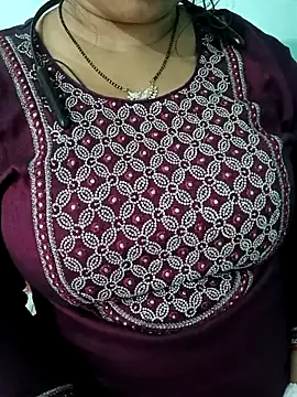 Snapshot of Anjali-bhabhi chatting on February 28, 5:41 am Anjali-bhabhi online show from February 28, 5:41 am