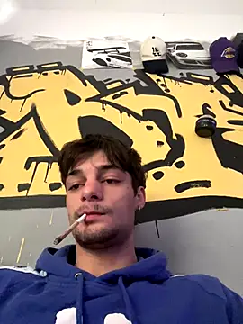 Snapshot of purplecristian chatting on October 6, 2:36 pm purplecristian online show from October 6, 2:36 pm