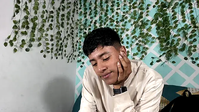 sebas boys577 online show from October 4, 1:31 pm