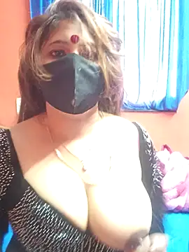 misspriya03 online show from January 12, 6:18 am