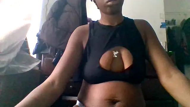 Snapshot of _she_was_a_fairy chatting on December 15, 1:48 pm she was a fairy online show from December 15, 1:48 pm