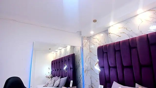 cloe spencerr online show from November 6, 6:31 pm