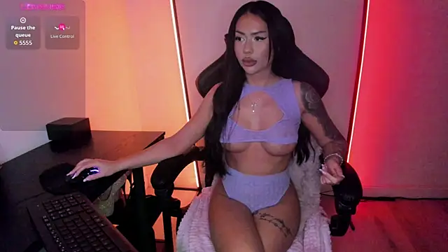 alisonrouge online show from December 18, 7:42 pm