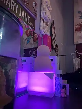 Snapshot of goddessmissmia chatting on February 11, 10:15 pm goddessmissmia online show from February 11, 10:15 pm