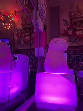 Snapshot of goddessmissmia chatting on March 4, 8:42 am goddessmissmia online show from March 4, 8:42 am