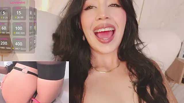 Snapshot of Miss_Charlottet chatting on March 7, 10:07 pm Miss Charlottet online show from March 7, 10:07 pm