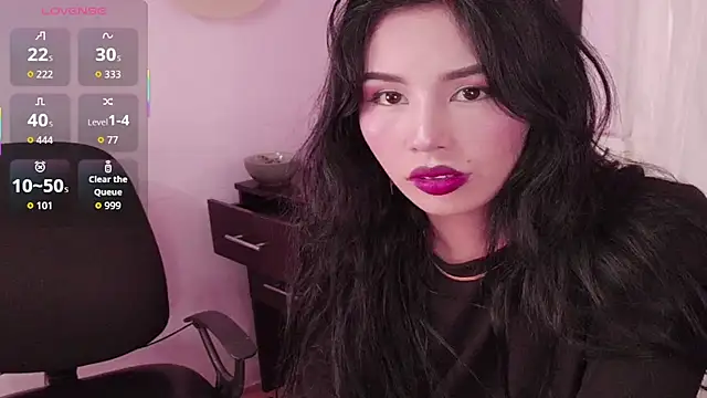 Snapshot of Miss_Charlottet chatting on April 12, 8:14 pm Miss Charlottet online show from April 12, 8:14 pm