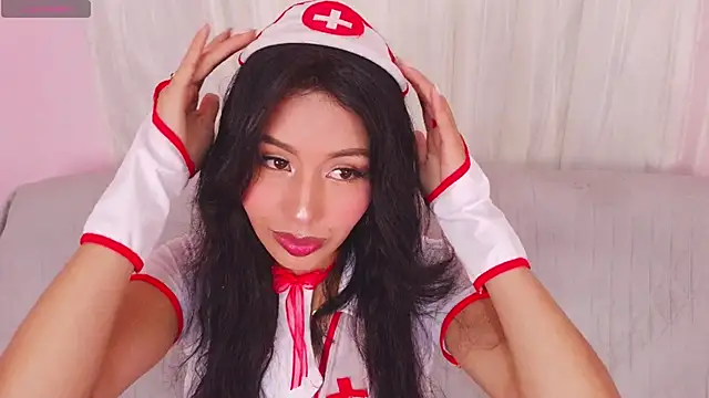 Snapshot of Miss_Charlottet chatting on May 22, 4:56 pm Miss Charlottet online show from May 22, 4:56 pm