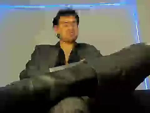 Snapshot of Alexxx_savage chatting on February 3, 2:53 am Alexxx savage online show from February 3, 2:53 am