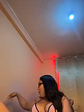 princesaliay online show from February 28, 10:05 am