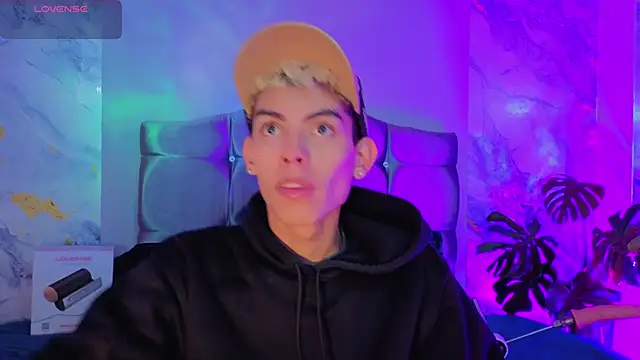 Room 69x online show from March 23, 12:31 pm