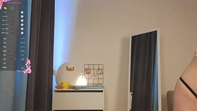 roxydolll online show from April 17, 2:03 am