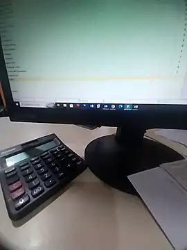 Snapshot of kiss_like_choco11 chatting on April 6, 10:05 am kiss like choco11 online show from April 6, 10:05 am