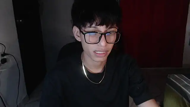 Snapshot of sung_yol chatting on October 3, 12:40 am sung yol online show from October 3, 12:40 am