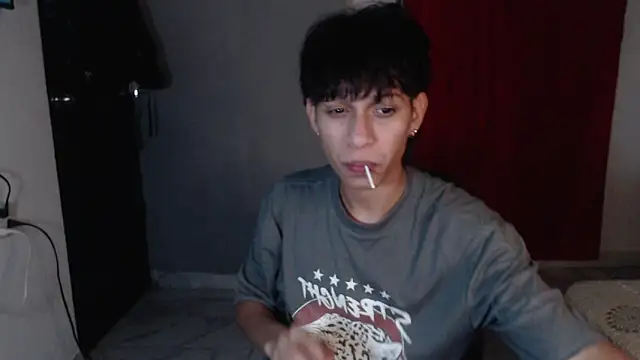 Snapshot of sung_yol chatting on October 12, 6:45 am sung yol online show from October 12, 6:45 am