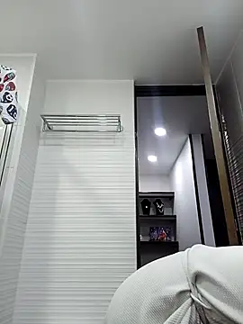 Esmeralda333 online show from October 1, 8:15 pm