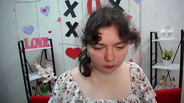 NeonilaLisova online show from October 12, 5:28 am