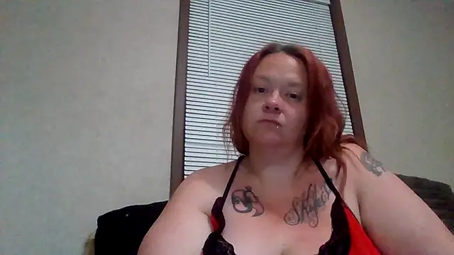 ThickkkMama420 online show from April 5, 8:33 am