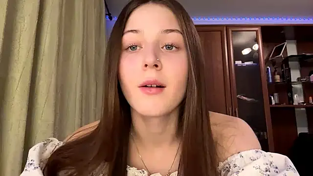 Snapshot of Adel_strongwoman chatting on December 21, 4:14 pm Adel strongwoman online show from December 21, 4:14 pm