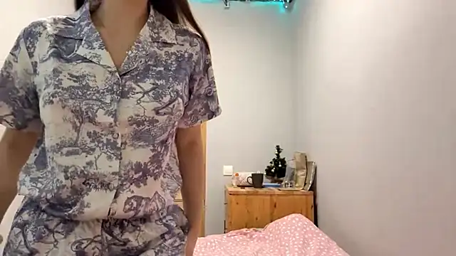 Snapshot of Adel_strongwoman chatting on January 5, 6:33 pm Adel strongwoman online show from January 5, 6:33 pm