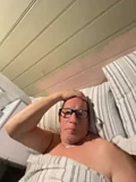 philefc online show from February 9, 9:30 pm