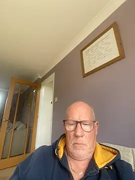 philefc online show from April 15, 12:12 pm